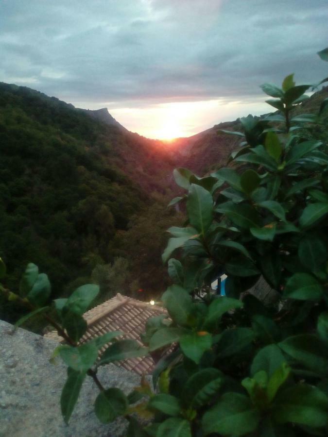 Гостевой дом Cortijo La Solana Гуэхар-Сьерра Экстерьер фото
